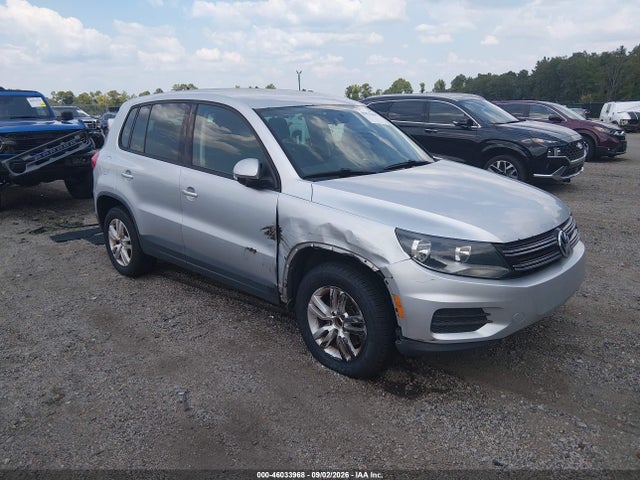 46033968 :رقم المزاد ، WVGAV7AX0CW560057 vin ، 2012 Volkswagen Tiguan Le مزاد بيع