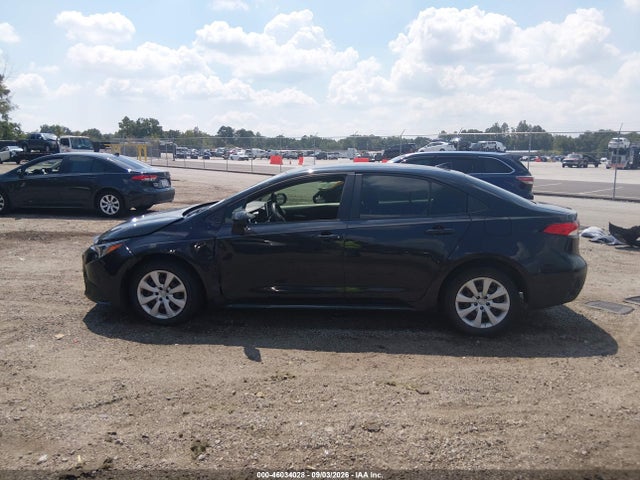 46034028 :رقم المزاد ، JTDEPMAE4MJ177637 vin ، 2021 Toyota Corolla Le مزاد بيع