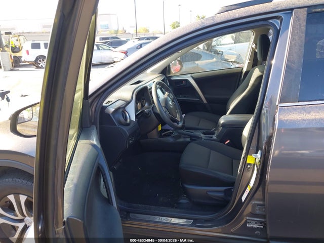 Toyota RAV4 LE 2016 JTMZFREV0GJ094688 Image 5