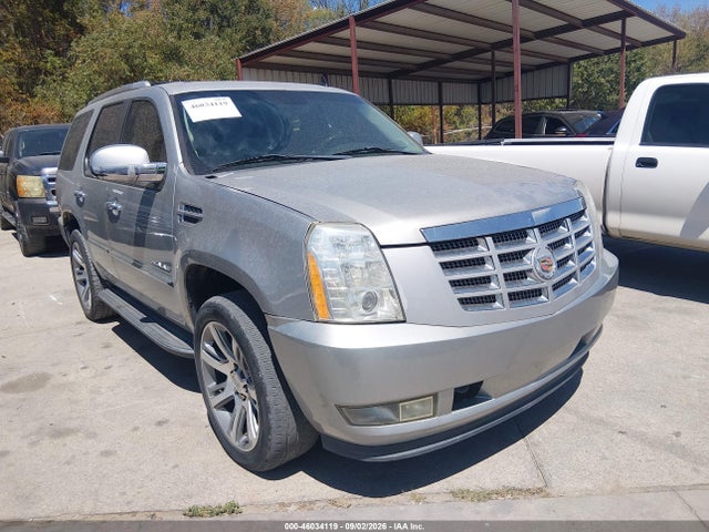Продажа на аукционе авто 2011 Cadillac Escalade Standard, vin: 1GYS4AEF3BR234674, номер лота: 46034119