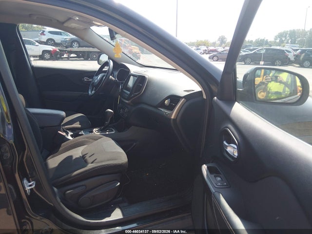 Продажа на аукционе авто 2016 Jeep Cherokee Latitude, vin: 1C4PJLCB4GW312176, номер лота: 46034137