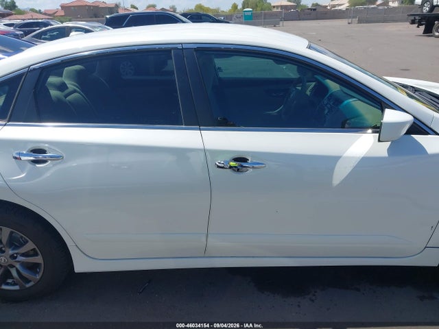 Nissan Altima 2.5 S 2015 1N4AL3AP7FC577680 Image 13