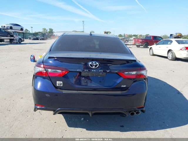 46034173 :رقم المزاد ، 4T1G11AK3NU633492 vin ، 2022 Toyota Camry Se مزاد بيع