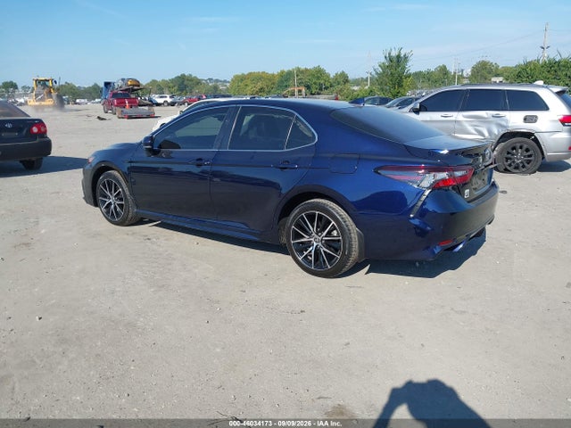 46034173 :رقم المزاد ، 4T1G11AK3NU633492 vin ، 2022 Toyota Camry Se مزاد بيع