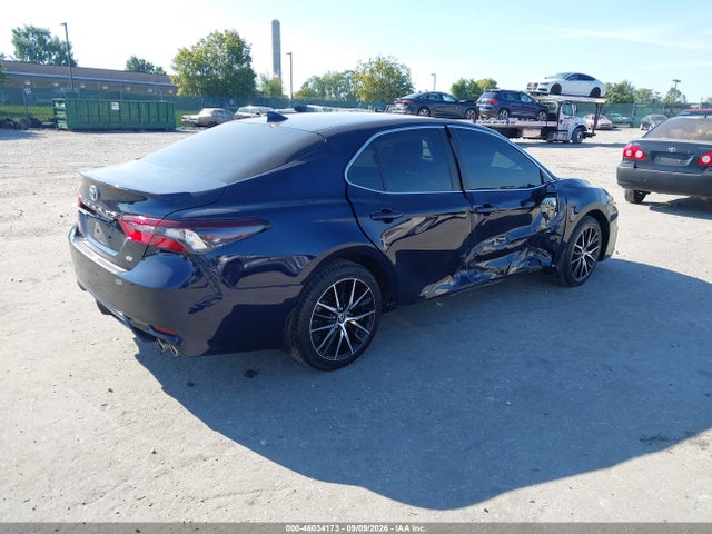46034173 :رقم المزاد ، 4T1G11AK3NU633492 vin ، 2022 Toyota Camry Se مزاد بيع