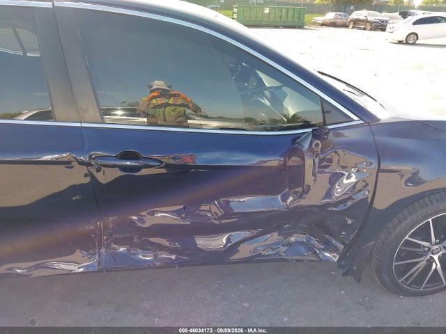 46034173 :رقم المزاد ، 4T1G11AK3NU633492 vin ، 2022 Toyota Camry Se مزاد بيع
