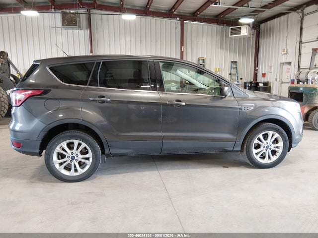 46034192 :رقم المزاد ، 1FMCU9GD1HUE18601 vin ، 2017 Ford Escape Se مزاد بيع