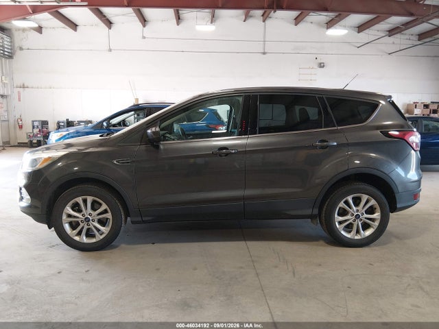 46034192 :رقم المزاد ، 1FMCU9GD1HUE18601 vin ، 2017 Ford Escape Se مزاد بيع