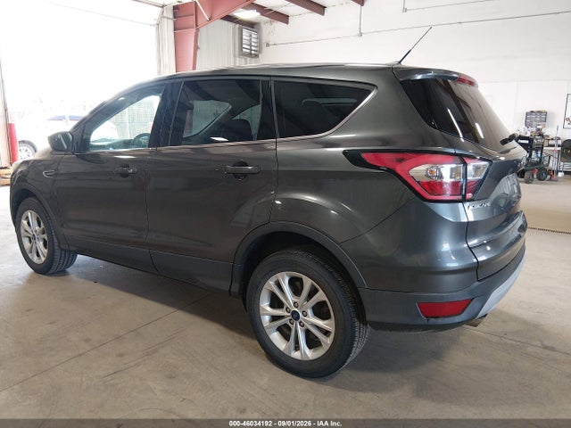 46034192 :رقم المزاد ، 1FMCU9GD1HUE18601 vin ، 2017 Ford Escape Se مزاد بيع