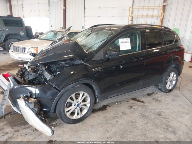 46034206 :رقم المزاد ، 1FMCU0HD0JUA20375 vin ، 2018 Ford Escape Sel مزاد بيع