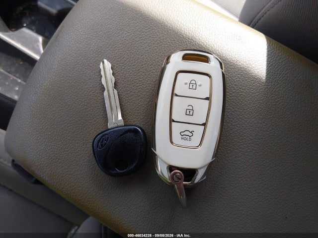 Продажа на аукционе авто 2018 Hyundai Elantra Sel, vin: 5NPD84LF6JH393489, номер лота: 46034228