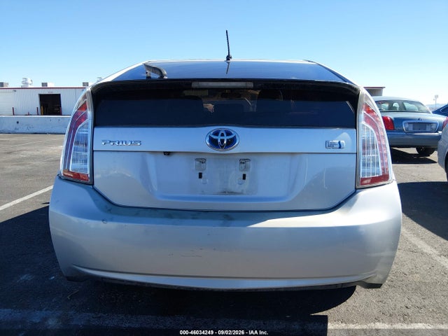 Toyota Prius Two 2015 JTDKN3DU0F0397341 Image 16