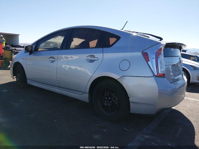 Toyota Prius Two 2015 JTDKN3DU0F0397341 Image 3