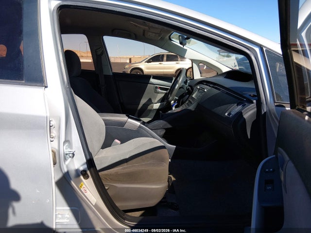 Toyota Prius Two 2015 JTDKN3DU0F0397341 Image 5