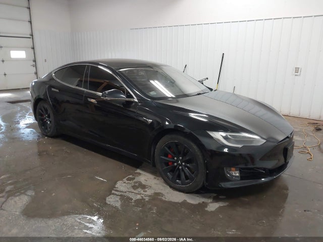46034560 :رقم المزاد ، 5YJSA1E47JF247025 vin ، 2018 Tesla Model S 100d/75d/p100d مزاد بيع