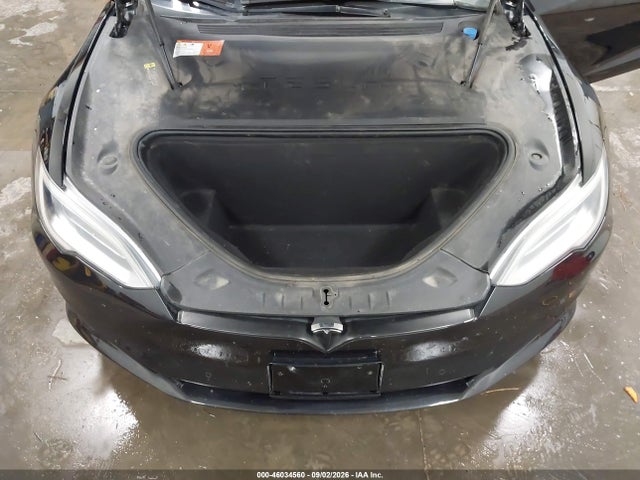 46034560 :رقم المزاد ، 5YJSA1E47JF247025 vin ، 2018 Tesla Model S 100d/75d/p100d مزاد بيع