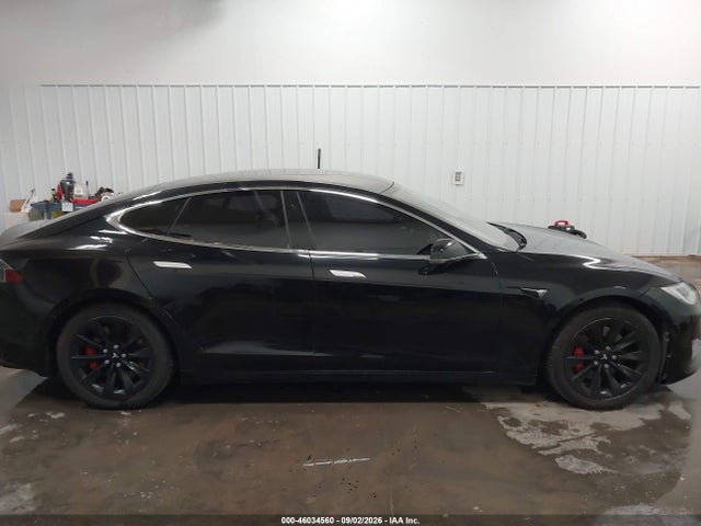 46034560 :رقم المزاد ، 5YJSA1E47JF247025 vin ، 2018 Tesla Model S 100d/75d/p100d مزاد بيع