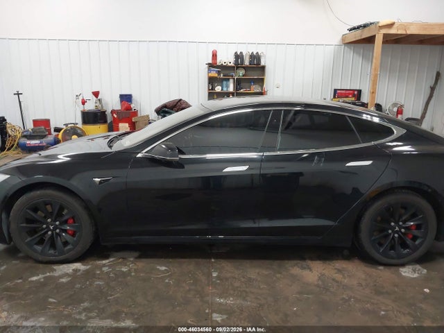 46034560 :رقم المزاد ، 5YJSA1E47JF247025 vin ، 2018 Tesla Model S 100d/75d/p100d مزاد بيع