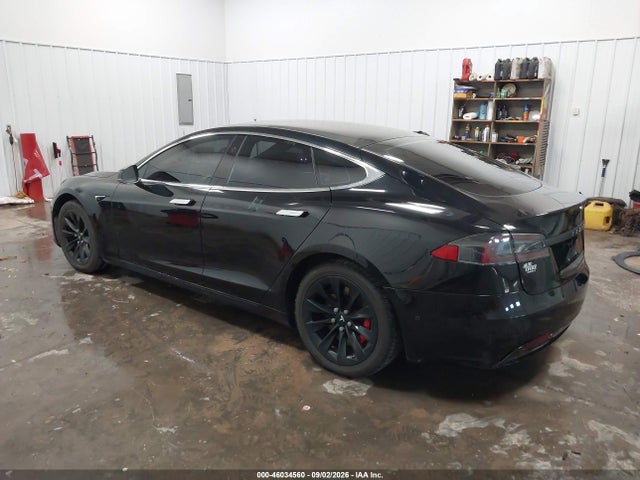46034560 :رقم المزاد ، 5YJSA1E47JF247025 vin ، 2018 Tesla Model S 100d/75d/p100d مزاد بيع