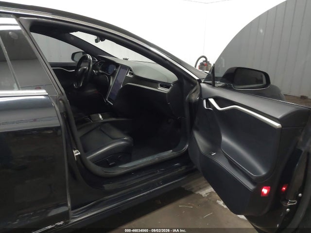 46034560 :رقم المزاد ، 5YJSA1E47JF247025 vin ، 2018 Tesla Model S 100d/75d/p100d مزاد بيع