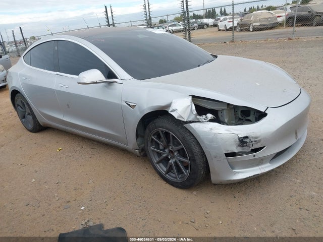 Продажа на аукционе авто 2018 Tesla Model 3 Long Range/mid Range, vin: 5YJ3E1EA5JF060705, номер лота: 46034631