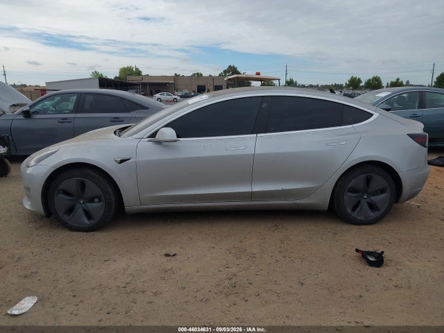 Продажа на аукционе авто 2018 Tesla Model 3 Long Range/mid Range, vin: 5YJ3E1EA5JF060705, номер лота: 46034631