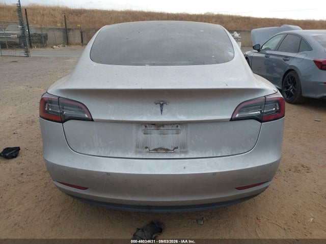 Продажа на аукционе авто 2018 Tesla Model 3 Long Range/mid Range, vin: 5YJ3E1EA5JF060705, номер лота: 46034631