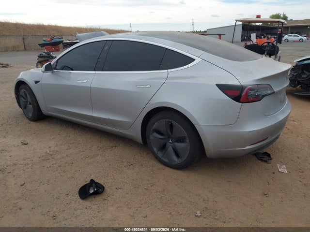 Продажа на аукционе авто 2018 Tesla Model 3 Long Range/mid Range, vin: 5YJ3E1EA5JF060705, номер лота: 46034631