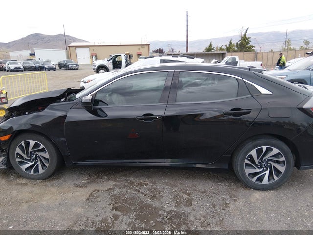 Продажа на аукционе авто 2018 Honda Civic Lx, vin: SHHFK7H25JU215037, номер лота: 46034633
