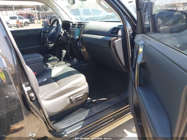 46034681 :رقم المزاد ، JTEBU5JR9L5814691 vin ، 2020 Toyota 4runner Nightshade Special Edition مزاد بيع