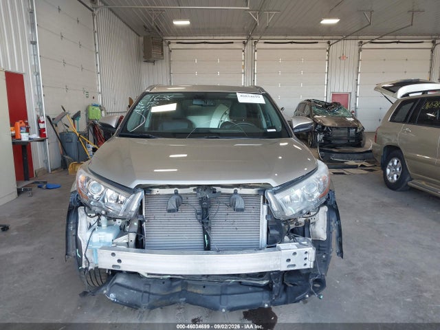 Продажа на аукционе авто 2015 Toyota Highlander Xle V6, vin: 5TDJKRFH6FS204050, номер лота: 46034699