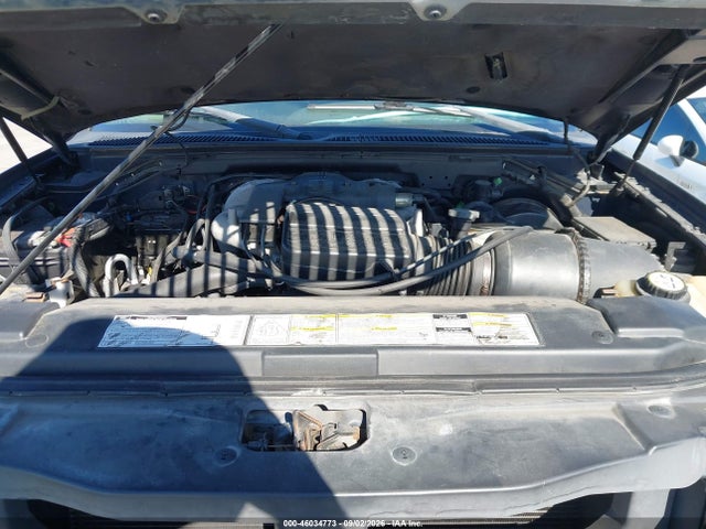 46034773 :رقم المزاد ، 5LMFU28R91LJ31255 vin ، 2001 Lincoln Navigator مزاد بيع