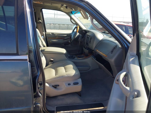 46034773 :رقم المزاد ، 5LMFU28R91LJ31255 vin ، 2001 Lincoln Navigator مزاد بيع