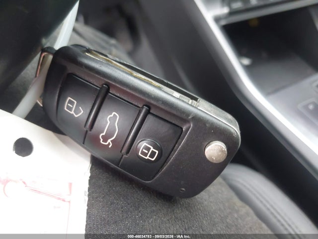 Продаж на аукціоні авто 2020 Audi Q3 Premium 45 Tfsi S Line Quattro Tiptronic, vin: WA1DECF3XL1015118, номер лоту: 46034783