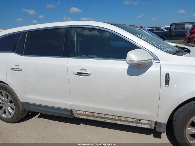 Lincoln Mkt Reserve 2018 2LMHJ5AT2JBL00452 Image 12