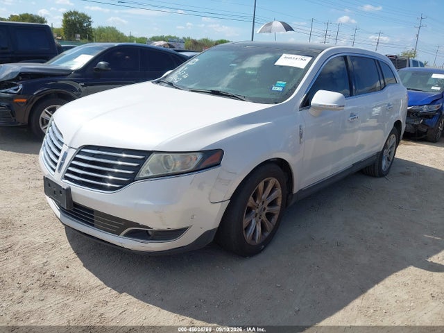 Lincoln Mkt Reserve 2018 2LMHJ5AT2JBL00452 Image 2