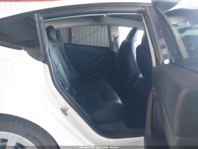 Tesla Model 3 Standard Range Plus Rear-wheel Drive 2021 5YJ3E1EA4MF020779 Image 8