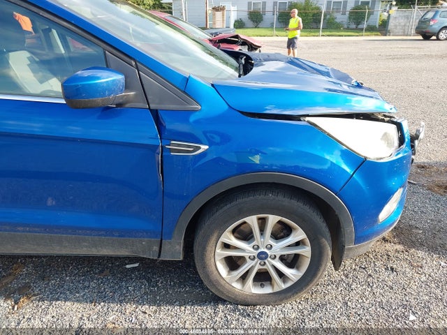 Продажа на аукционе авто 2018 Ford Escape Se, vin: 1FMCU9GD2JUA29388, номер лота: 46034855