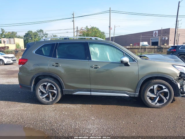 46034885 :رقم المزاد ، JF2SKARC0NH422821 vin ، 2022 Subaru Forester Touring مزاد بيع