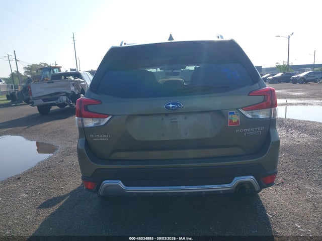46034885 :رقم المزاد ، JF2SKARC0NH422821 vin ، 2022 Subaru Forester Touring مزاد بيع