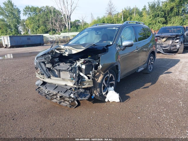 46034885 :رقم المزاد ، JF2SKARC0NH422821 vin ، 2022 Subaru Forester Touring مزاد بيع