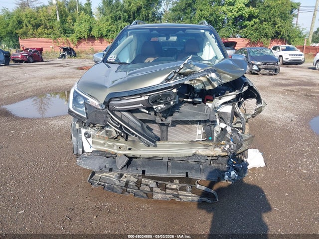 46034885 :رقم المزاد ، JF2SKARC0NH422821 vin ، 2022 Subaru Forester Touring مزاد بيع