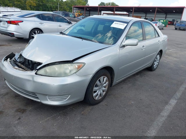 2005 Toyota Camry Le მანქანა იყიდება აუქციონზე, vin: 4T1BE32K85U565988, აუქციონის ნომერი: 46034921