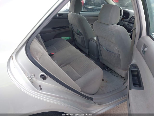 2005 Toyota Camry Le მანქანა იყიდება აუქციონზე, vin: 4T1BE32K85U565988, აუქციონის ნომერი: 46034921