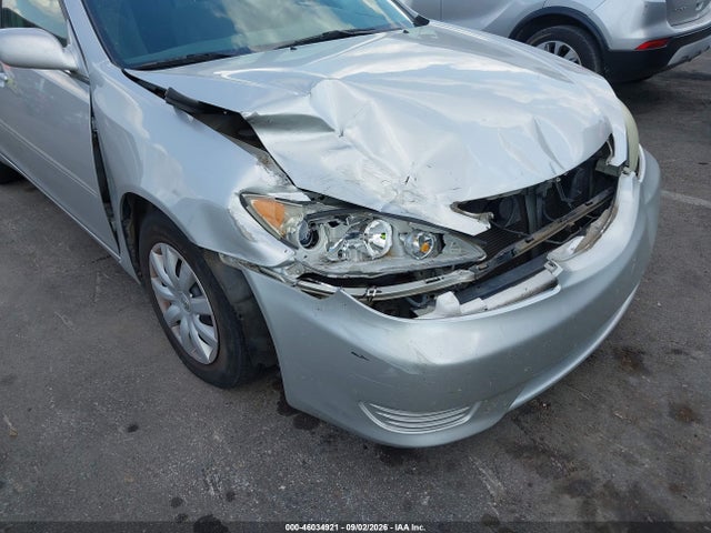 2005 Toyota Camry Le მანქანა იყიდება აუქციონზე, vin: 4T1BE32K85U565988, აუქციონის ნომერი: 46034921