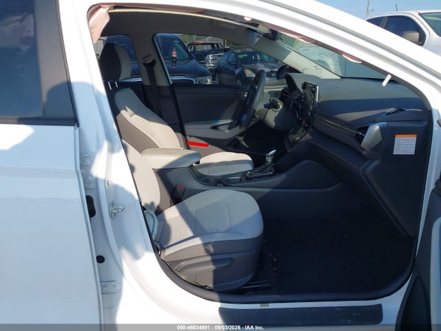 Продажа на аукционе авто 2022 Hyundai Ioniq Hybrid Blue, vin: KMHC65LC2NU285097, номер лота: 46034991