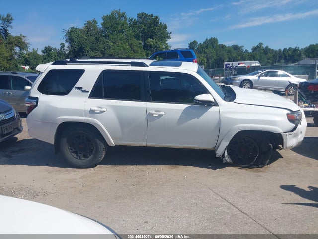 2021 Toyota 4runner Trd Off Road Premium მანქანა იყიდება აუქციონზე, vin: JTERU5JR7M5958157, აუქციონის ნომერი: 46035074