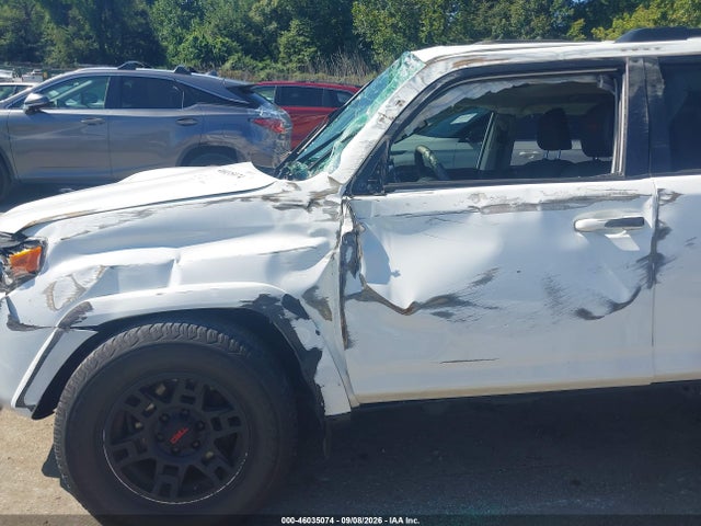 2021 Toyota 4runner Trd Off Road Premium მანქანა იყიდება აუქციონზე, vin: JTERU5JR7M5958157, აუქციონის ნომერი: 46035074
