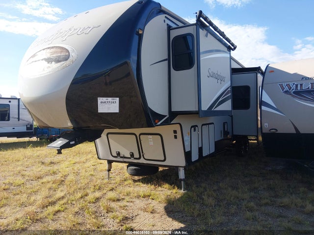 Forest River Sandpiper 2016 4X4FSAN27GJ032852 Image 2