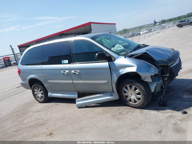 Продаж на аукціоні авто 2005 Chrysler Town & Country Touring, vin: 2C8GP54L95R275776, номер лоту: 46035108